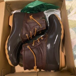 Speedy Duck Boots - Women’s 8.5 new